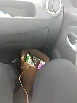 Snapshot of Loly2025 chatting on 02/16/25, 10:43 Loly2025 online show from 02/16/25, 10:43