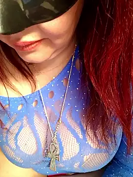 Snapshot of Loly2025 chatting on 02/14/26, 01:44 Loly2025 online show from 02/14/26, 01:44