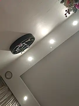 Snapshot of Loly2025 chatting on 01/05/26, 11:41 Loly2025 online show from 01/05/26, 11:41