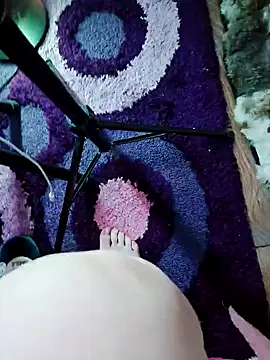 Snapshot of Loly2025 chatting on 01/11/26, 01:56 Loly2025 online show from 01/11/26, 01:56