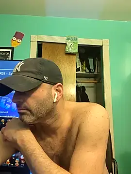 Snapshot of Novabear6996 chatting on 03/19/25, 12:04 Novabear6996 online show from 03/19/25, 12:04
