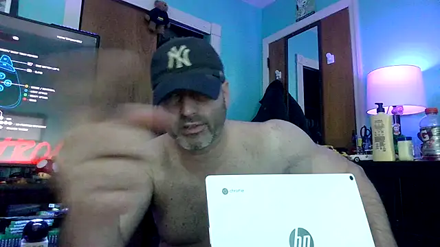 Novabear6996 online show from 11/29/25, 08:14