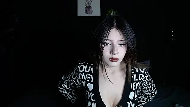 fyreandfox  online show from 11/24/25, 08:31