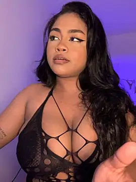 Dahiana Giil online show from 11/12/25, 06:39