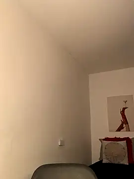 Dahiana Giil online show from 11/11/25, 06:30