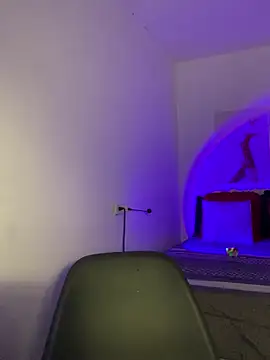 Dahiana Giil online show from 10/31/25, 07:05