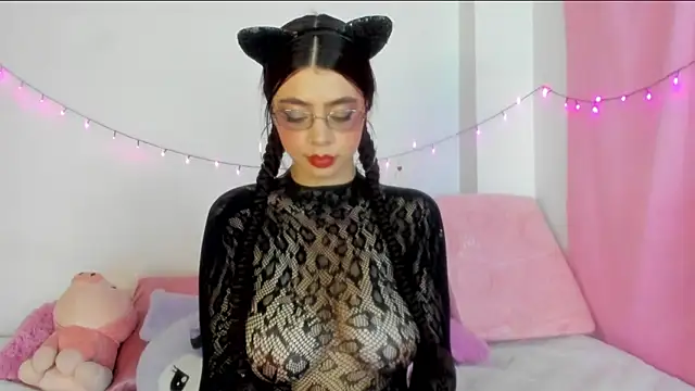 Danna Myst online show from 10/21/25, 10:20