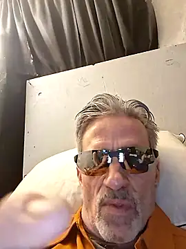 Snapshot of Billgreen69 chatting on 04/19/26, 12:55 Billgreen69 online show from 04/19/26, 12:55