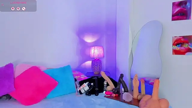 naomy 68 online show from 11/05/25, 03:09