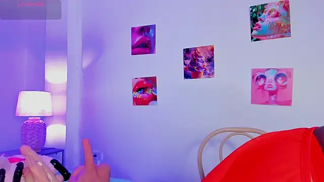 naomy 68 online show from 03/26/26, 02:54