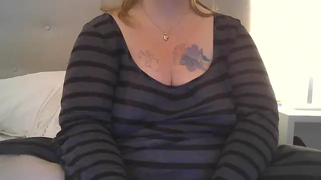 sizha6 online show from 10/29/25, 09:41