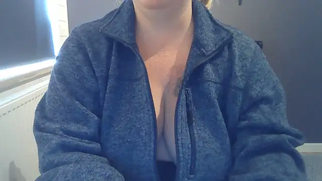 Snapshot of sizha6 chatting on 06/11/26, 04:04 sizha6 online show from 06/11/26, 04:04
