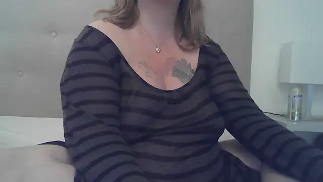 sizha6 online show from 10/31/25, 11:51