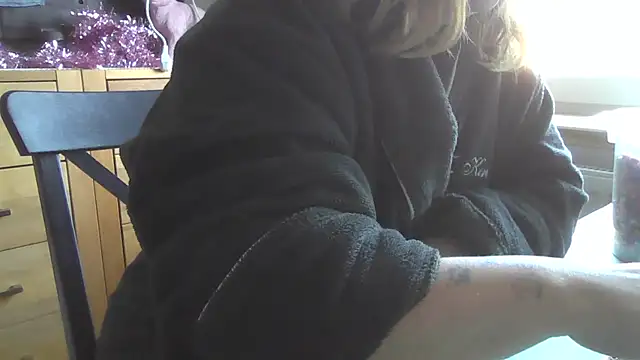 sizha6 online show from 09/19/25, 05:44