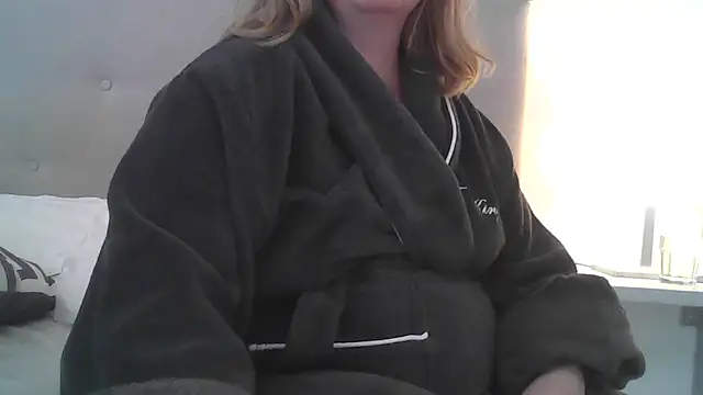 sizha6 online show from 09/09/25, 09:41