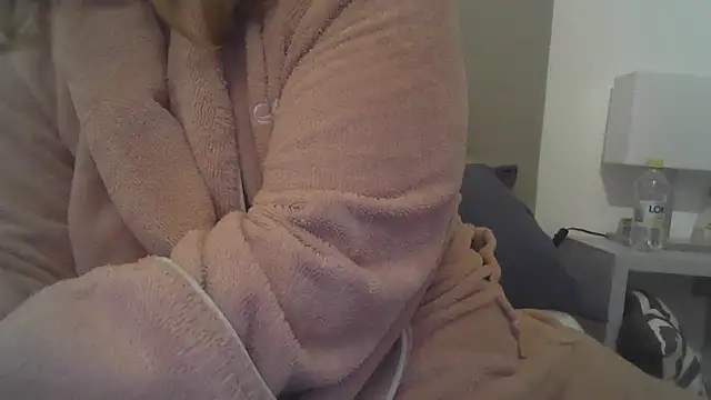 sizha6 online show from 12/02/25, 06:48