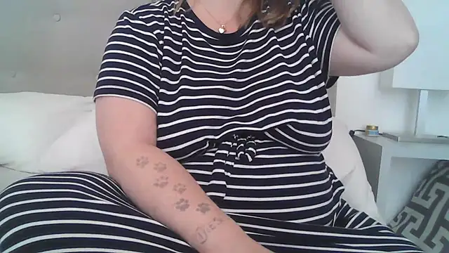 sizha6 online show from 09/27/25, 08:09