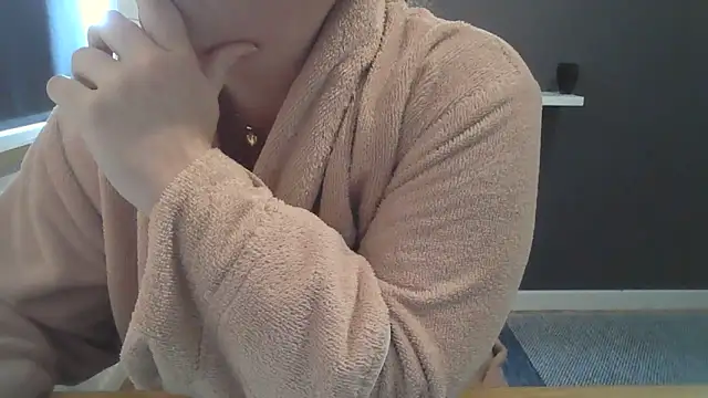 Snapshot of sizha6 chatting on 06/15/26, 05:34 sizha6 online show from 06/15/26, 05:34