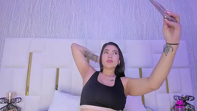 hillary uckerman  online show from 10/06/25, 11:44