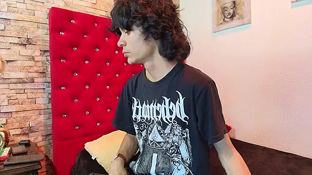 sc0rpius  online show from 03/11/25, 07:36