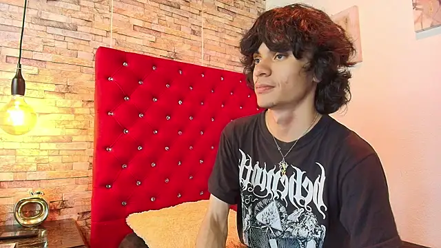 sc0rpius  online show from 03/10/25, 07:40