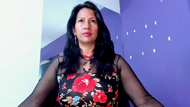 Snapshot of Aisha_Nowak chatting on 03/13/25, 11:05 Aisha Nowak online show from 03/13/25, 11:05