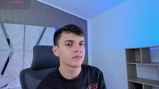 JacobRoberts1 online show from 11/15/25, 08:13