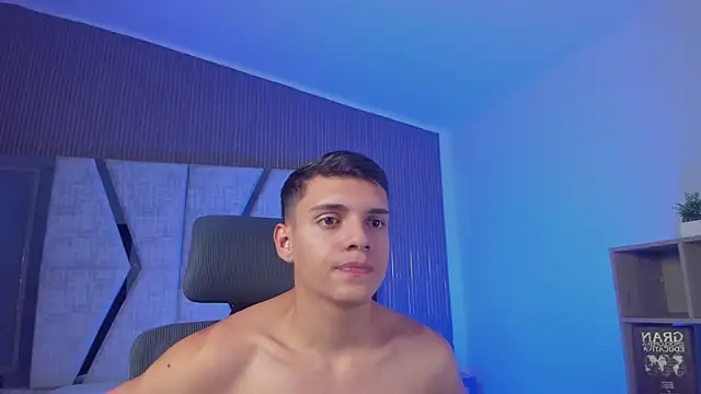 JacobRoberts1 online show from 10/03/25, 07:48