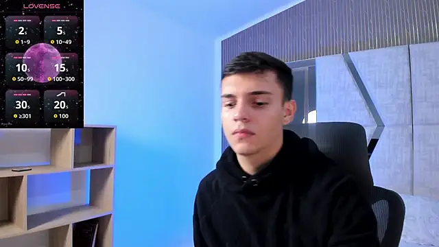 JacobRoberts1 online show from 11/14/25, 08:45