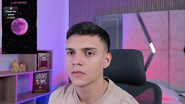 JacobRoberts1 online show from 12/03/25, 09:03