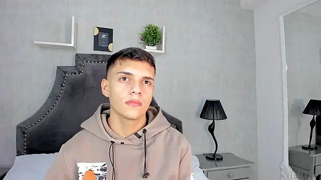 JacobRoberts1 online show from 10/24/25, 05:06