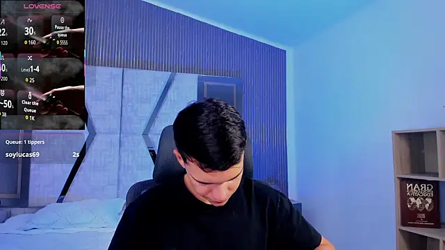 JacobRoberts1 online show from 10/07/25, 08:21