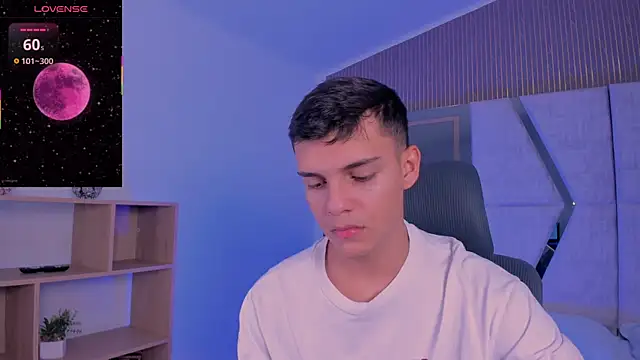 JacobRoberts1 online show from 11/04/25, 08:23