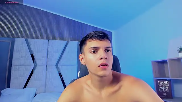 JacobRoberts1 online show from 10/08/25, 08:42