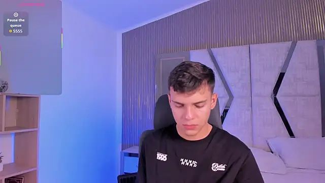 JacobRoberts1 online show from 11/07/25, 09:08