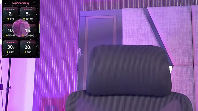 JacobRoberts1 online show from 11/29/25, 09:37