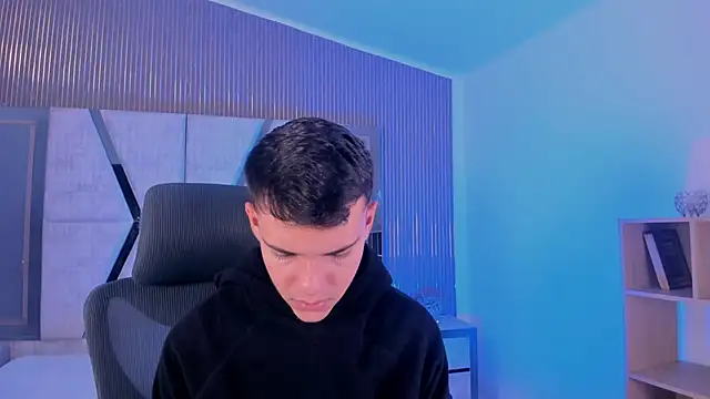 JacobRoberts1 online show from 10/27/25, 08:21