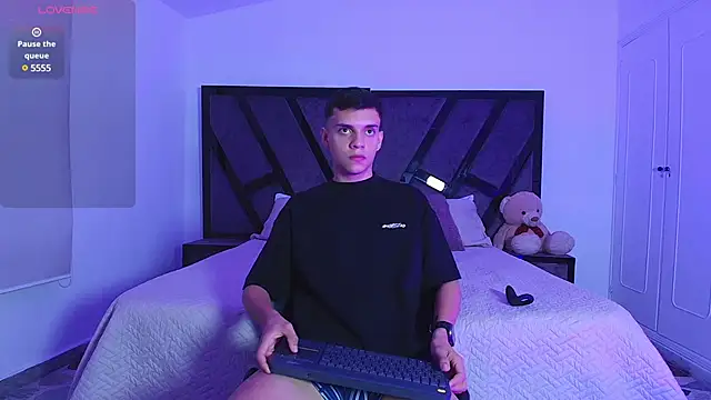 JacobRoberts1 online show from 03/20/25, 05:02