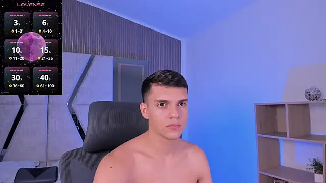 JacobRoberts1 online show from 11/05/25, 09:40