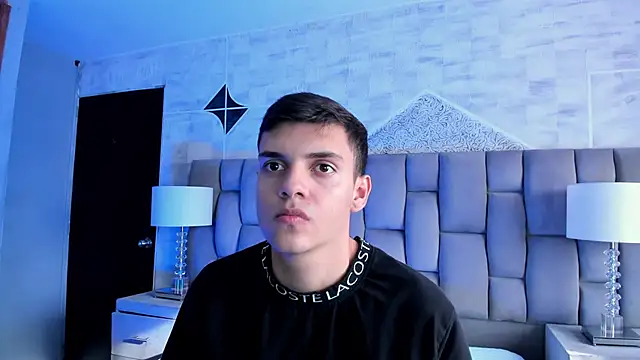 JacobRoberts1 online show from 11/22/25, 09:13