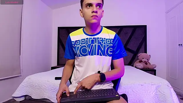 JacobRoberts1 online show from 03/13/25, 04:49