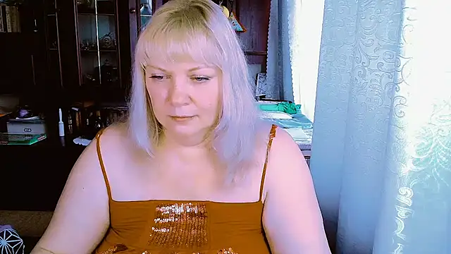 Snapshot of FlowerButterf chatting on 03/01/26, 01:44 FlowerButterf online show from 03/01/26, 01:44