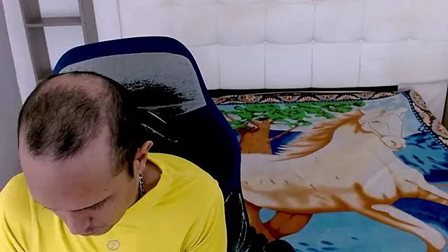 JhonTorres018 online show from 11/01/25, 03:46