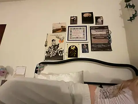 sinfulblonde1 online show from 02/22/25, 02:17