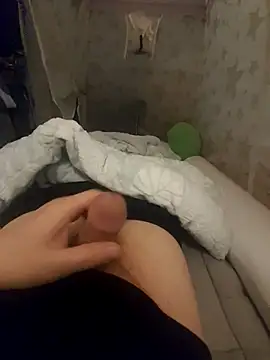 Snapshot of halu5400 chatting on 02/21/25, 12:49 halu5400 online show from 02/21/25, 12:49