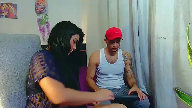 Snapshot of Reina_paola chatting on 09/18/25, 02:36 Reina paola online show from 09/18/25, 02:36