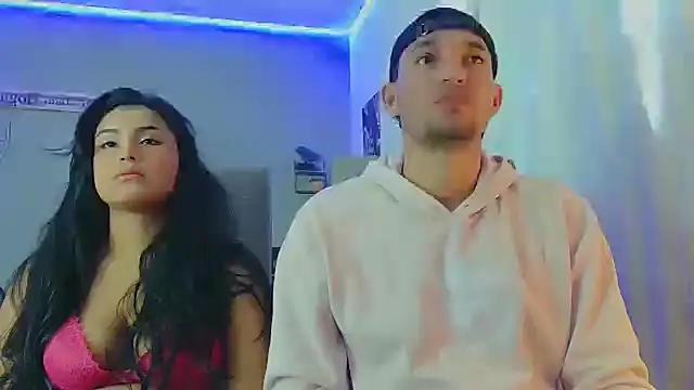 Snapshot of Reina_paola chatting on 03/06/25, 02:08 Reina paola online show from 03/06/25, 02:08