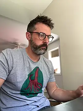 plaintreebull online show from 05/28/26, 03:40