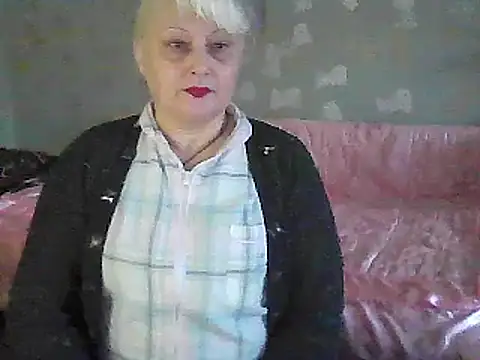 Snapshot of NikolinaBounty chatting on 02/19/25, 03:05 NikolinaBounty online show from 02/19/25, 03:05