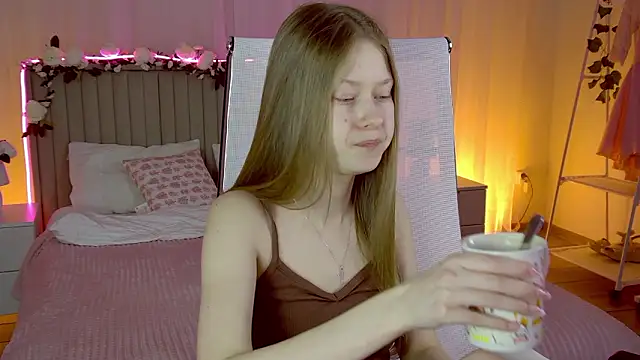 EveMundie online show from 03/24/26, 10:37